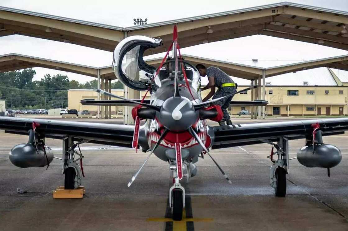 Nigerians react to the purchase of N157 billion warplanes Nigerians react to the purchase of N157 billion warplanes