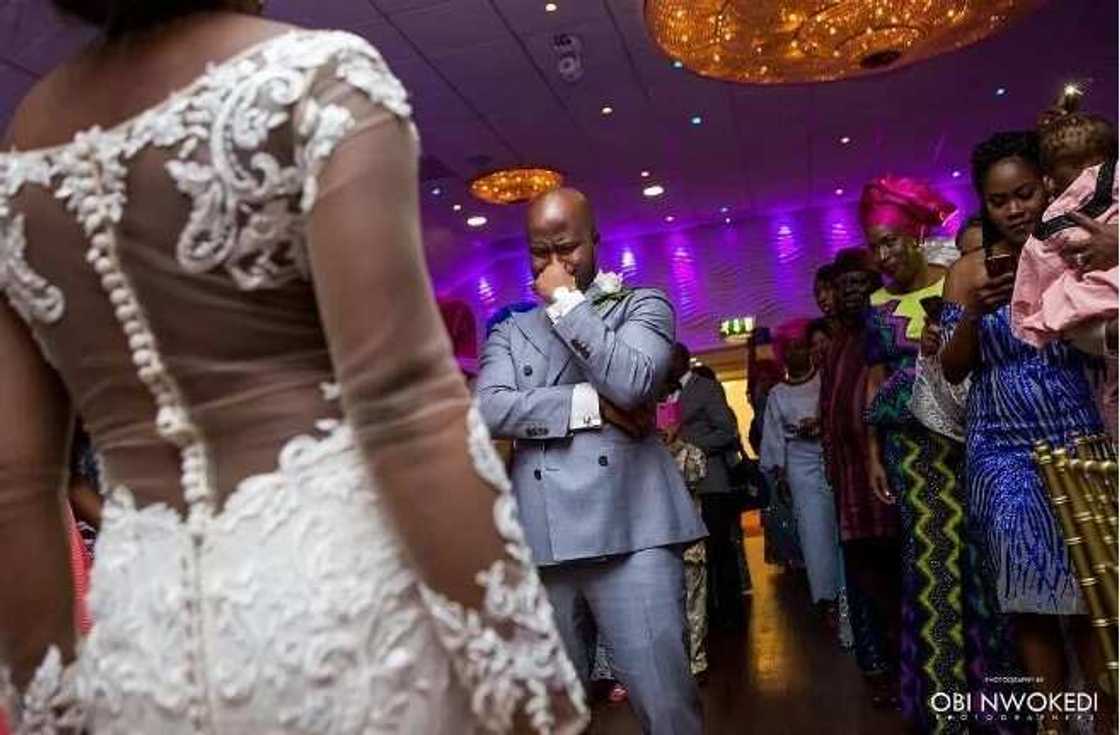 Ango da kuka a bikinsa Ango da kuka a bikinsa