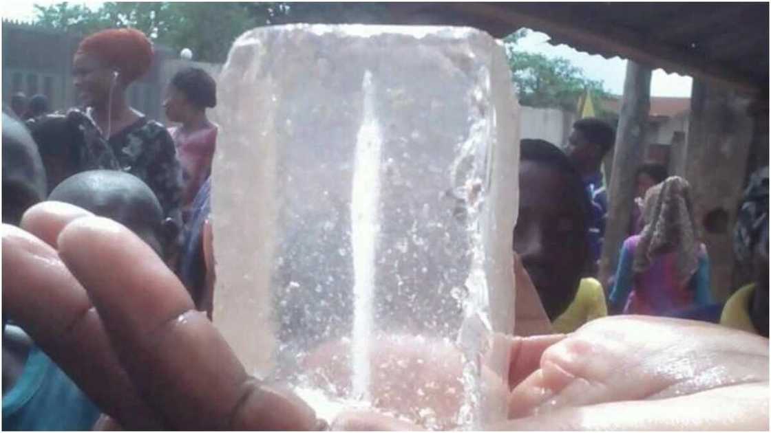 Wasu Kiristoci a garin Ibadan sun rantse cewar sun ga Annabi Isa a cikin wani dutse Wasu Kiristoci a garin Ibadan sun rantse cewar sun ga Annabi Isa a cikin wani dutse