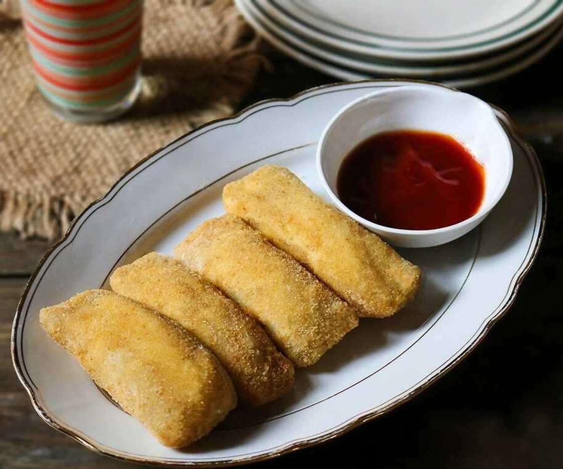 Wara chicken bread rolls