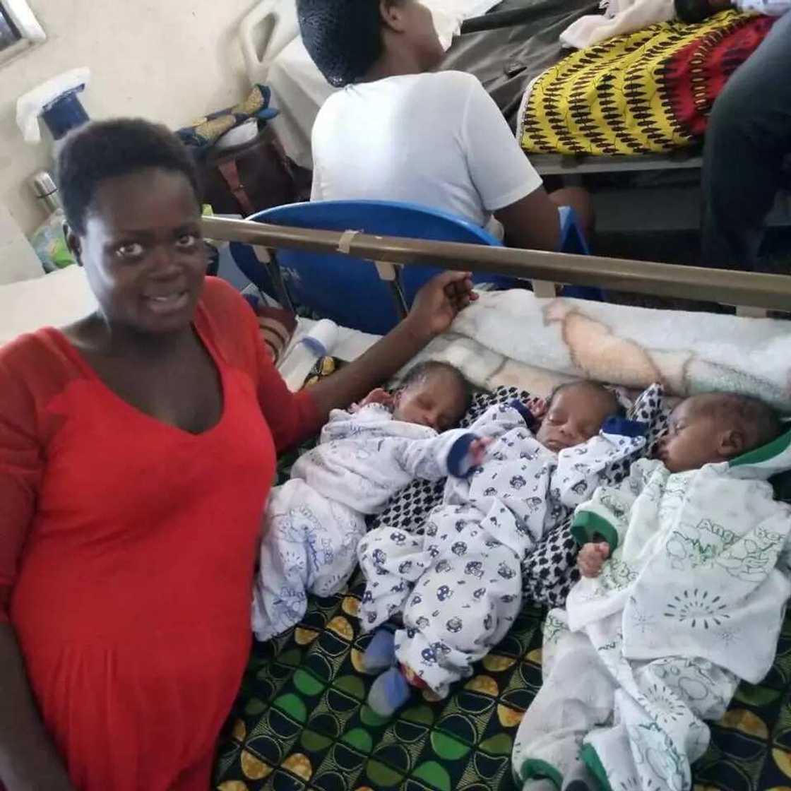 Parents need N60,000 for hospital bill after delivery of triplets (photos) Parents need N60,000 for hospital bill after delivery of triplets (photos)