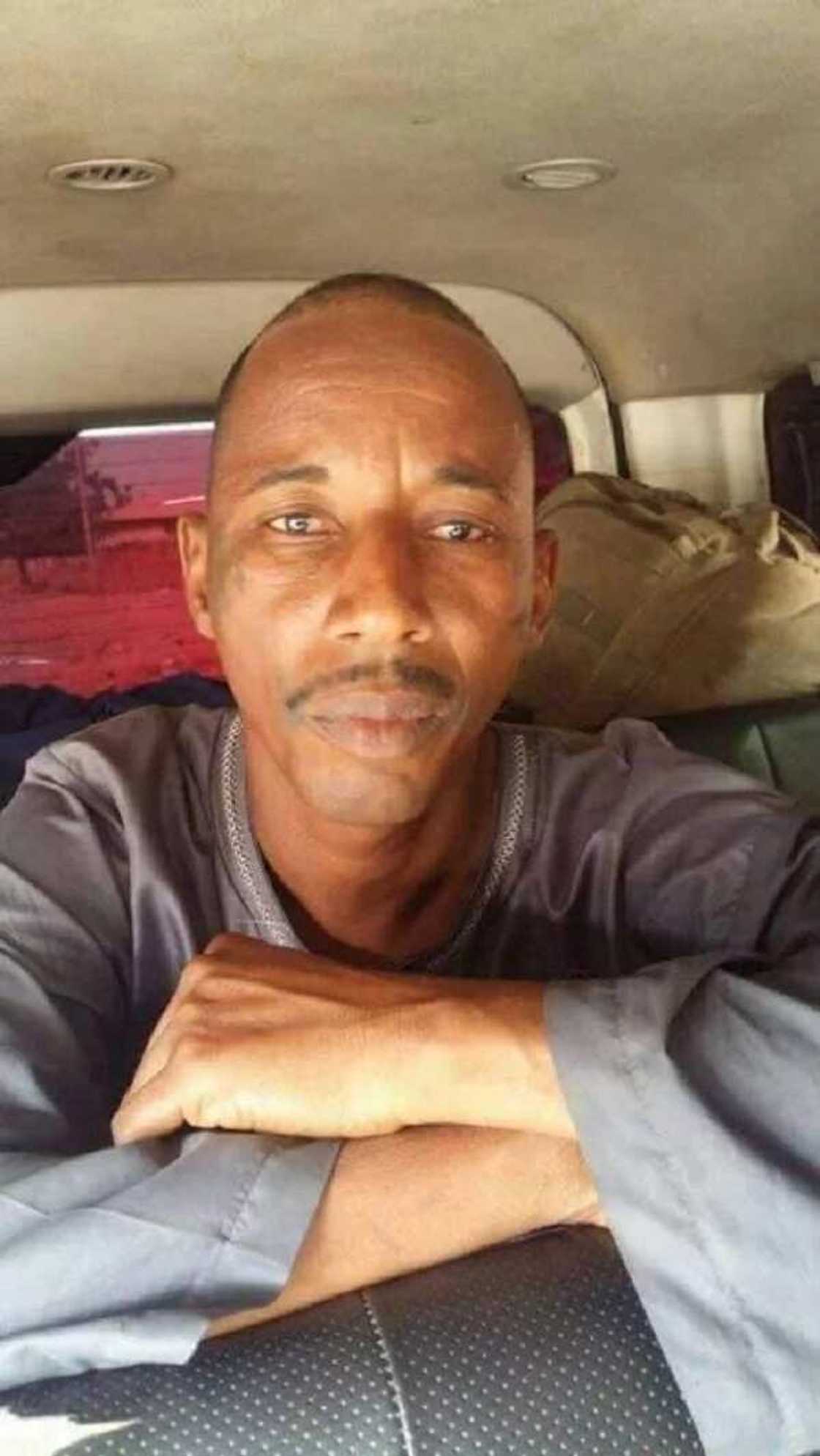 Gwarzon Dansanda Abba Kyari ya damƙo wuyar shugaban maharan dake kai hare hare a Benuwe da Nassarawa Gwarzon Dansanda Abba Kyari ya damƙo wuyar shugaban maharan dake kai hare hare a Benuwe da Nassarawa