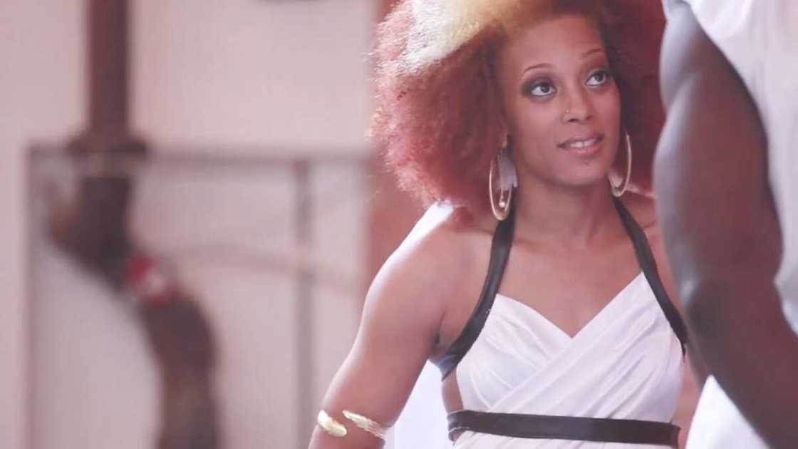 Non-verbal contact Non-verbal contact