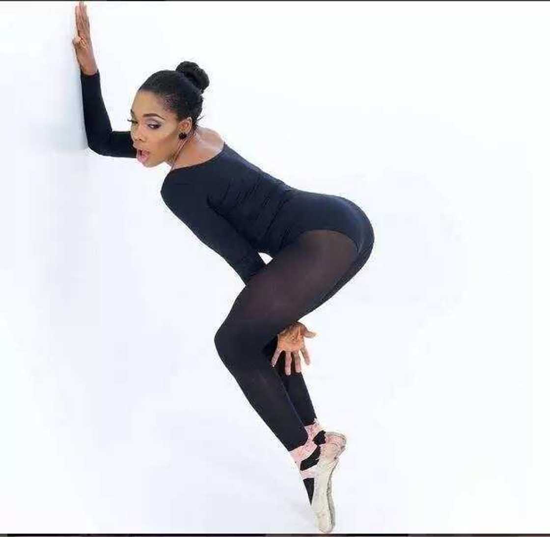 Kaffy and a chicken strike a pose Kaffy and a chicken strike a pose