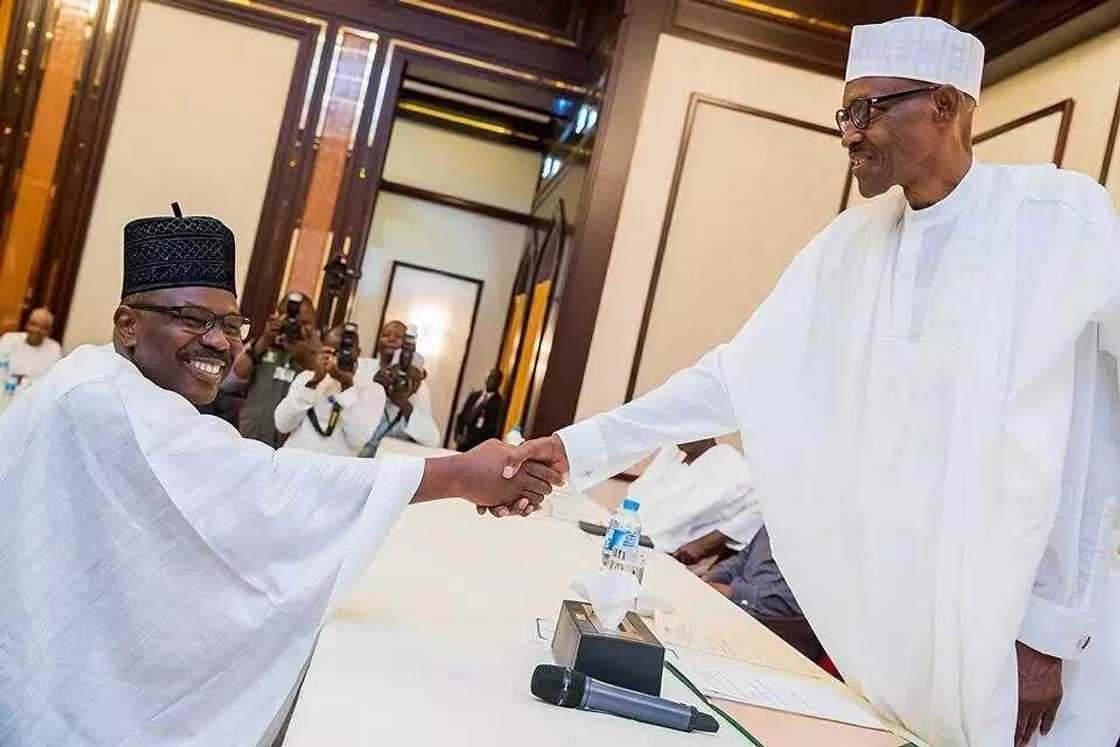 Labarai cikin Hotuna: Shugabannin jam'iyyun APC da PDP sun kaiwa Shugaba Buhari ziyarar ban gajiya