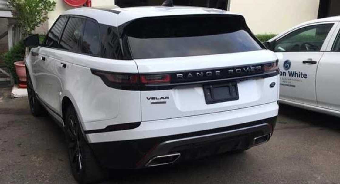 Ahmed Musa ya siya tsadaddiyar motar Range Rover Velar yar yayi