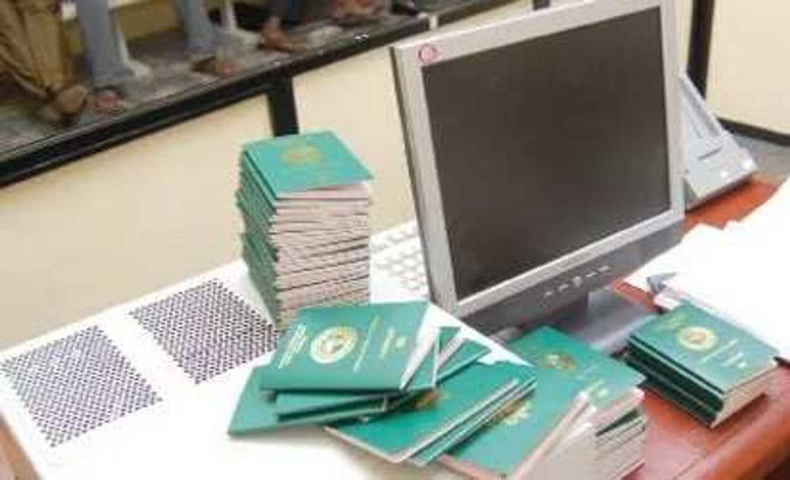Immigration CG apprehends corrupt officers Immigration CG apprehends corrupt officers