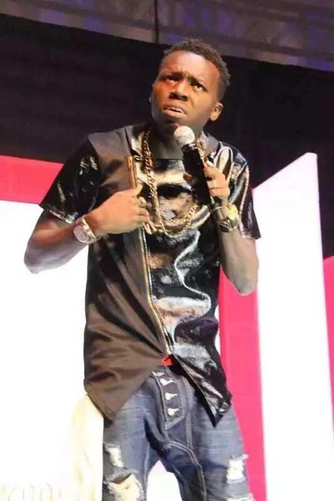 Ina alfaharin kasancewa Uba - Akpororo Ina alfaharin kasancewa Uba - Akpororo