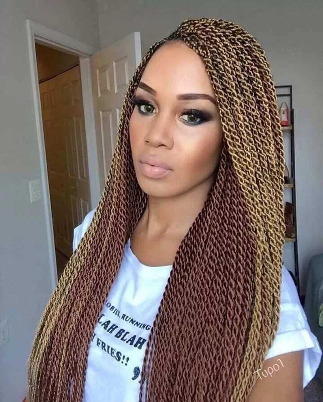 Twists with expressions hair