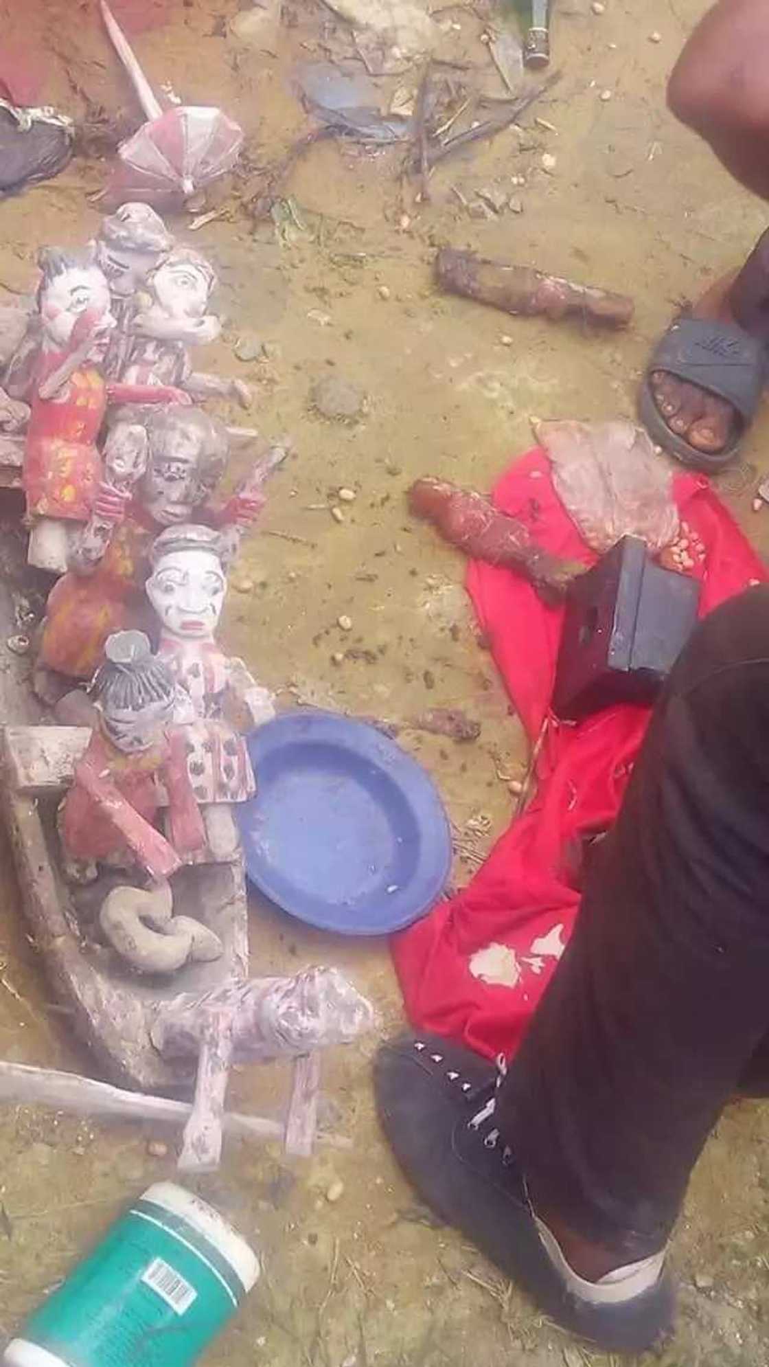Angry mob destroys church after pastor allegedly murdered a baby (photos) Angry mob destroys church after pastor allegedly murdered a baby (photos)