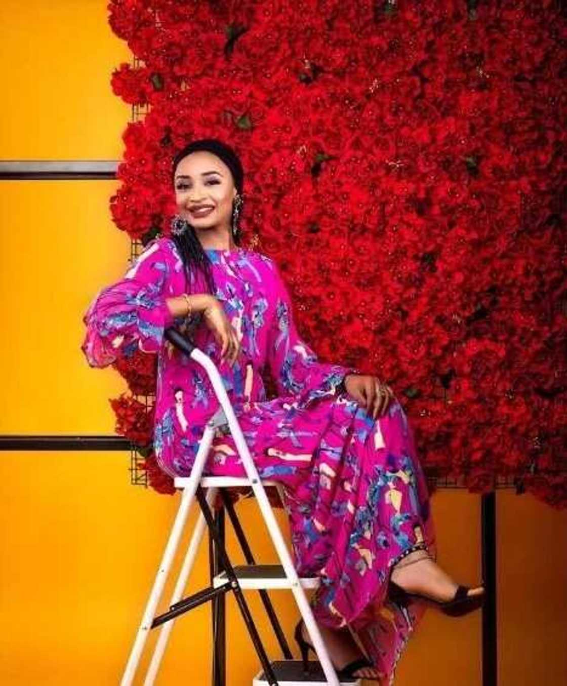 Kyawawan hotunan Rahama Sadau guda 9 Kyawawan hotunan Rahama Sadau guda 9