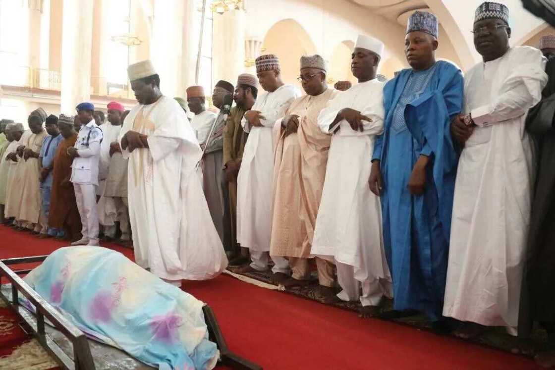 An yi jana'izzar marigayi Sanata Wakili a Abuja An yi jana'izzar marigayi Sanata Wakili a Abuja