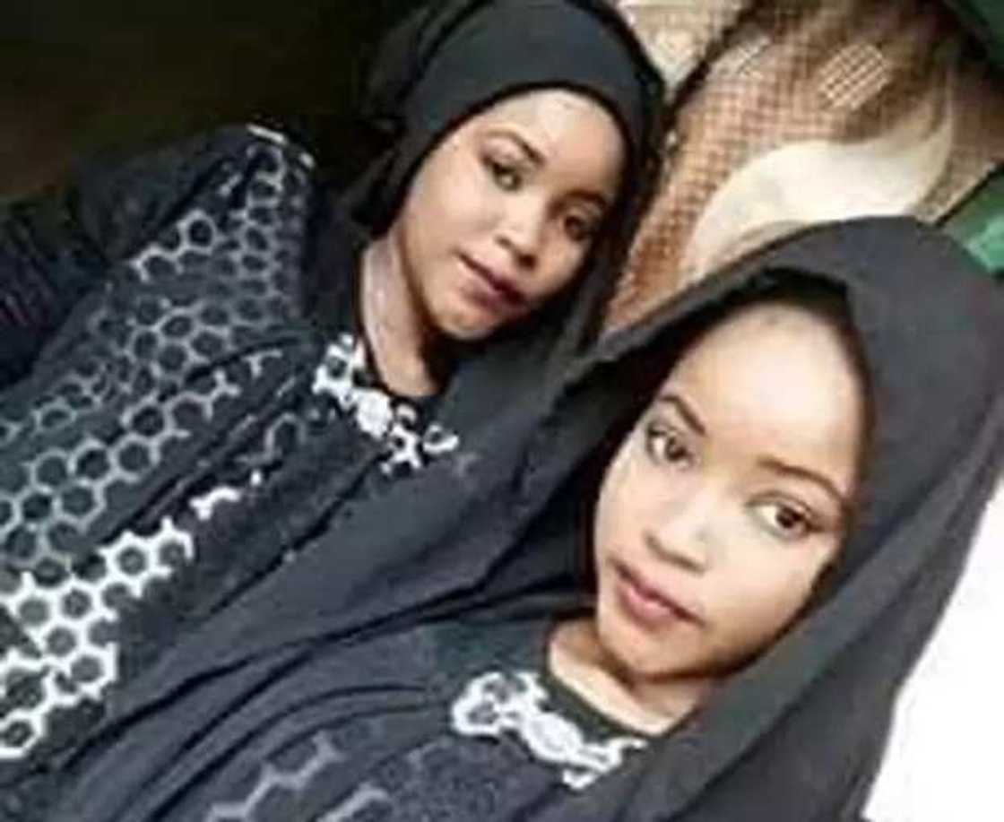 'Yan bindiga sun sace tagwayen 'yan mata kwanaki kadan a daura musu aure 'Yan bindiga sun sace tagwayen 'yan mata kwanaki kadan a daura musu aure