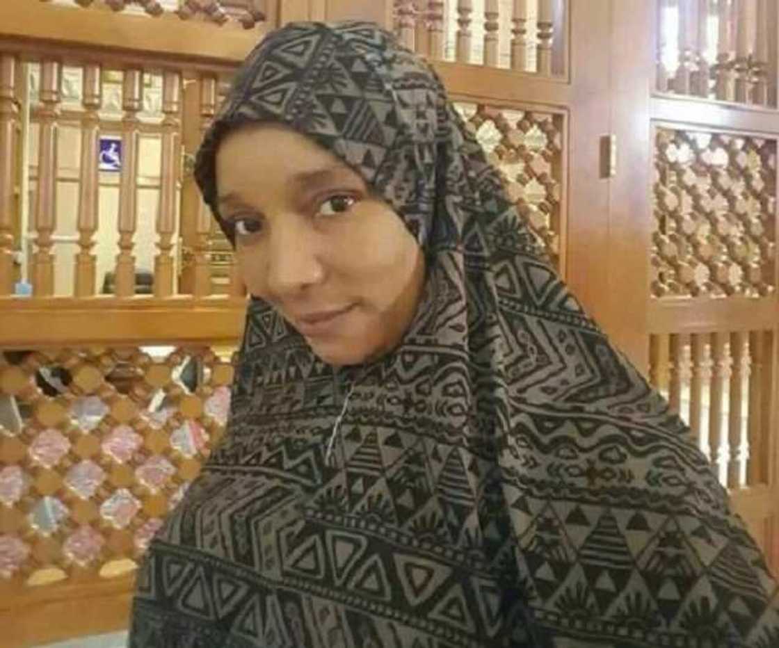 Dandalin Kannywood: Dalilin da yasa ban yi aure ba har yanzu - Fati Bararoji Dandalin Kannywood: Dalilin da yasa ban yi aure ba har yanzu - Fati Bararoji