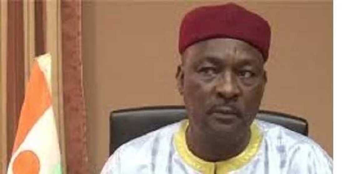 Ministan tsaron na Nijar ya ce an murkushe Boko Haram a kewayen Tafkin Chadi Ministan tsaron na Nijar ya ce an murkushe Boko Haram a kewayen Tafkin Chadi