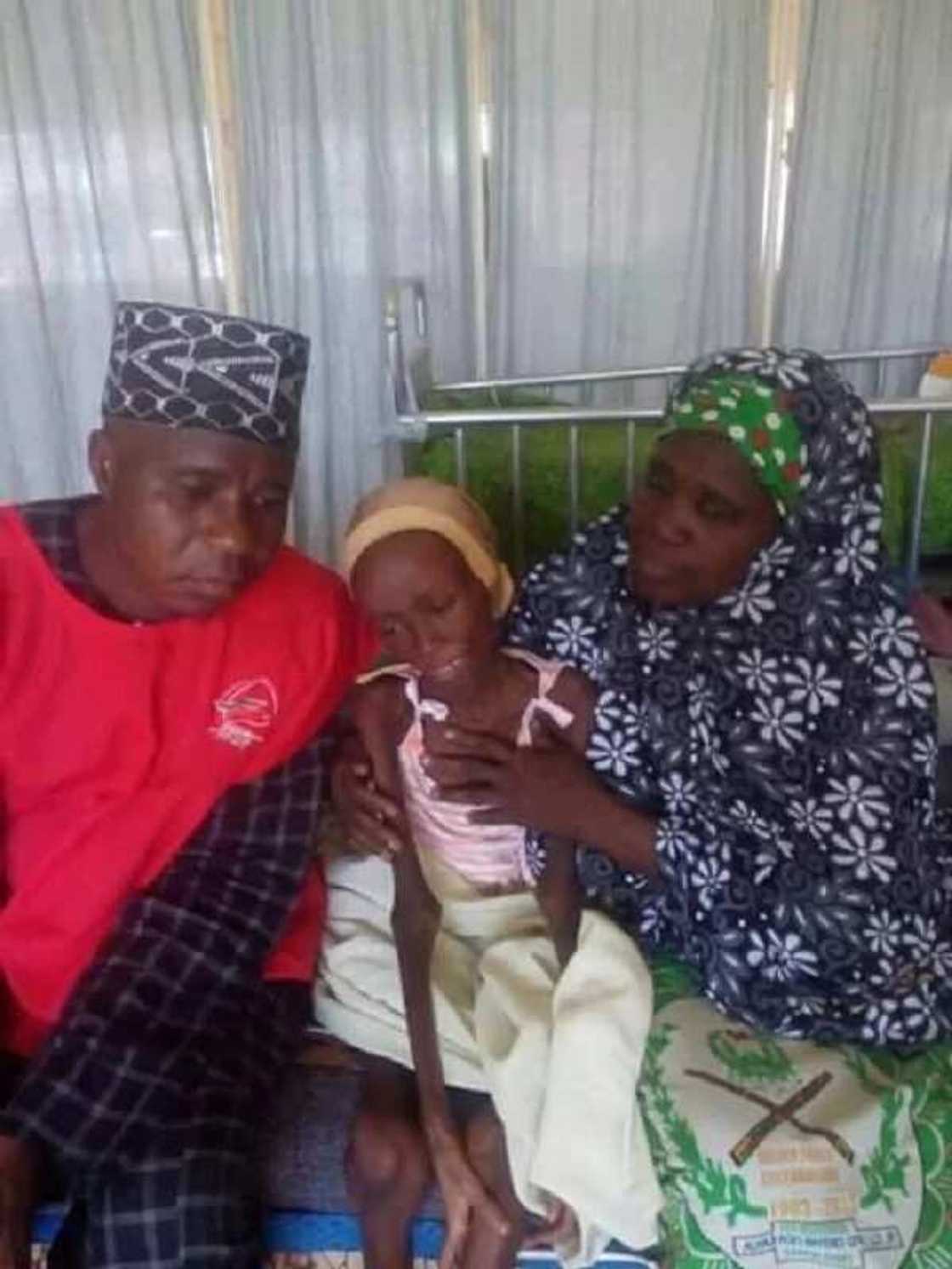 Don Allah, don soyayyar ma'aiki Sallallahu Alaihi Wa Sallam mu taimaka kan wannan yarinya Don Allah, don soyayyar ma'aiki Sallallahu Alaihi Wa Sallam mu taimaka kan wannan yarinya