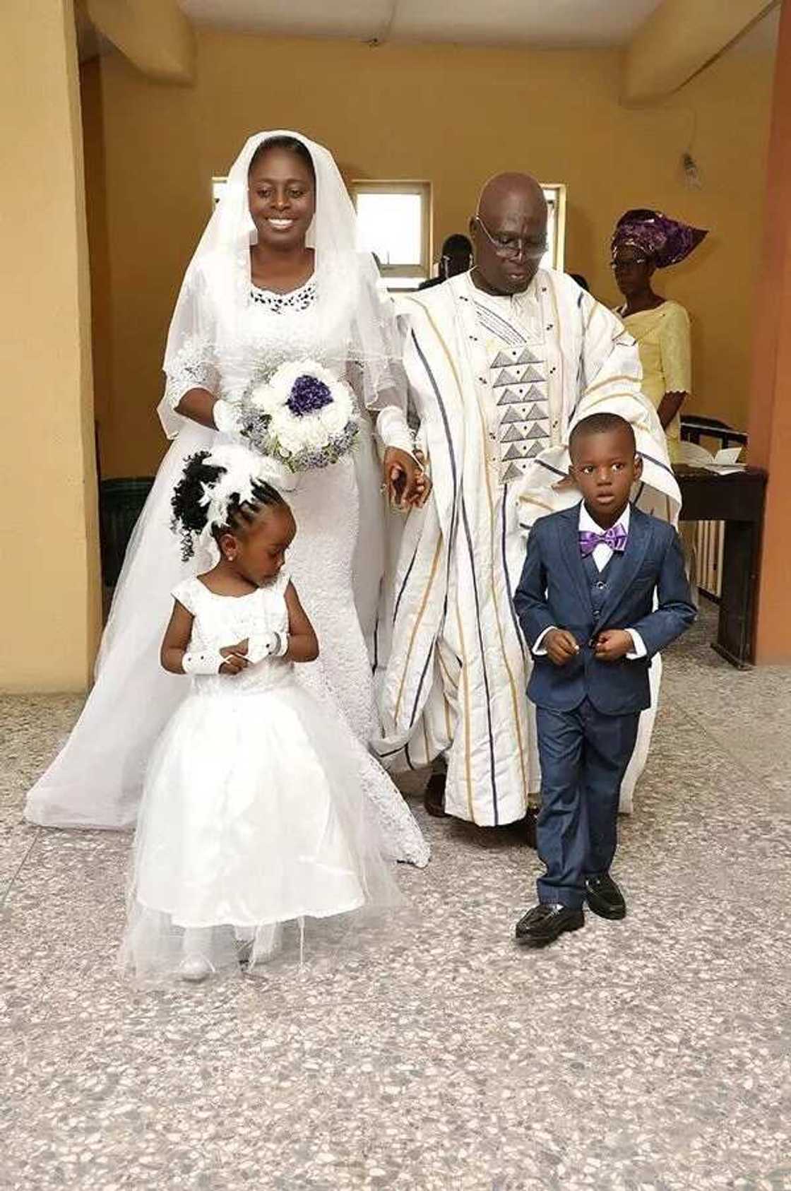 Bride who wore no makeup to her wedding speaks out Bride who wore no makeup to her wedding speaks out