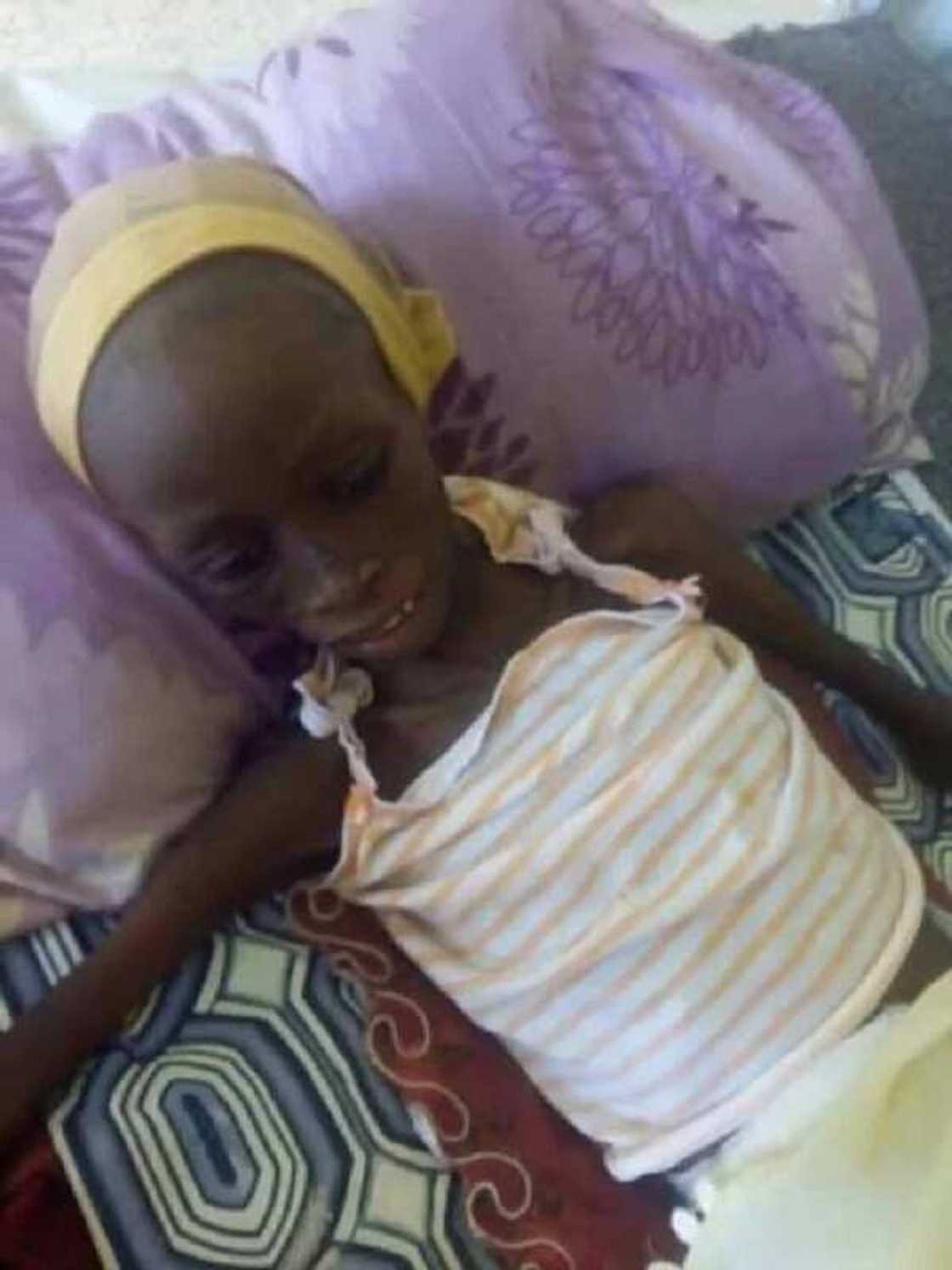 Don Allah, don soyayyar ma'aiki Sallallahu Alaihi Wa Sallam mu taimaka kan wannan yarinya Don Allah, don soyayyar ma'aiki Sallallahu Alaihi Wa Sallam mu taimaka kan wannan yarinya