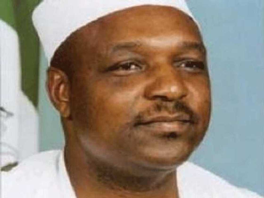 Kotu ta yankewa tsohon gwamna Nyame hukunci shekaru 11 bayan gurfanar da shi Kotu ta yankewa tsohon gwamna Nyame hukunci shekaru 11 bayan gurfanar da shi