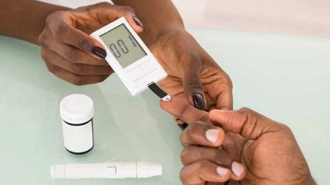 Alamomin cutar sukari guda bakwai Alamomin cutar sukari guda bakwai