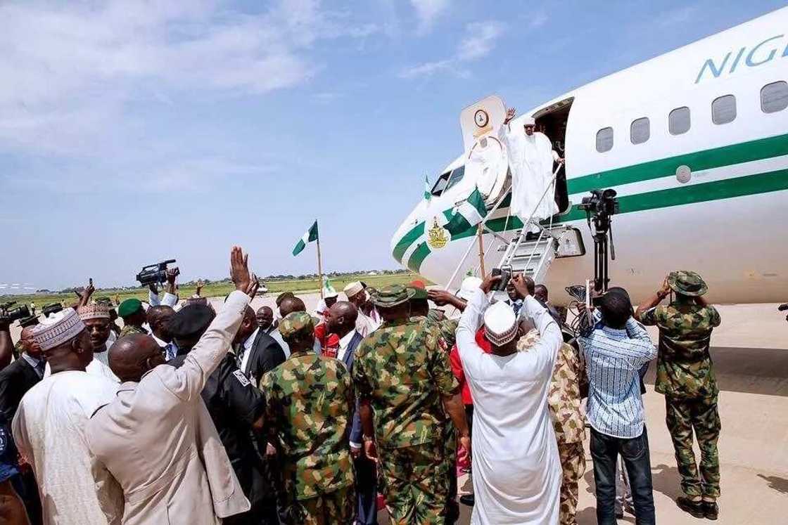 Just in: Buhari ends holiday in Duara, arrives Abuja with family (photos)