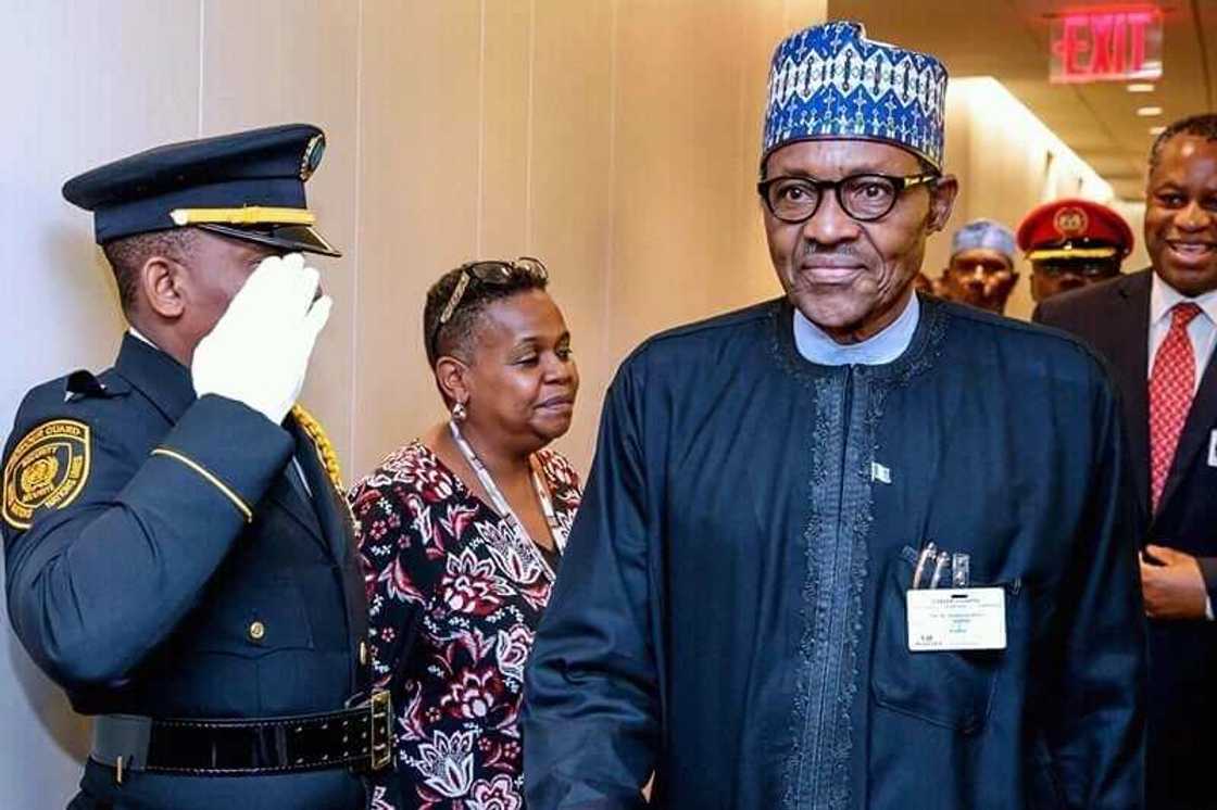 Shugaban kasa Muhammadu Buhari a hanyarsa ta isa dakin ganawa da Mr. Antonio Gutteres