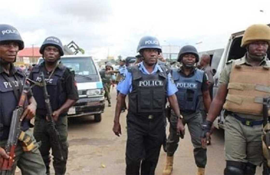 Mutane 30 sun mutu yayinda 7 suka bata a sabbin hare-haren Zamfara Mutane 30 sun mutu yayinda 7 suka bata a sabbin hare-haren Zamfara