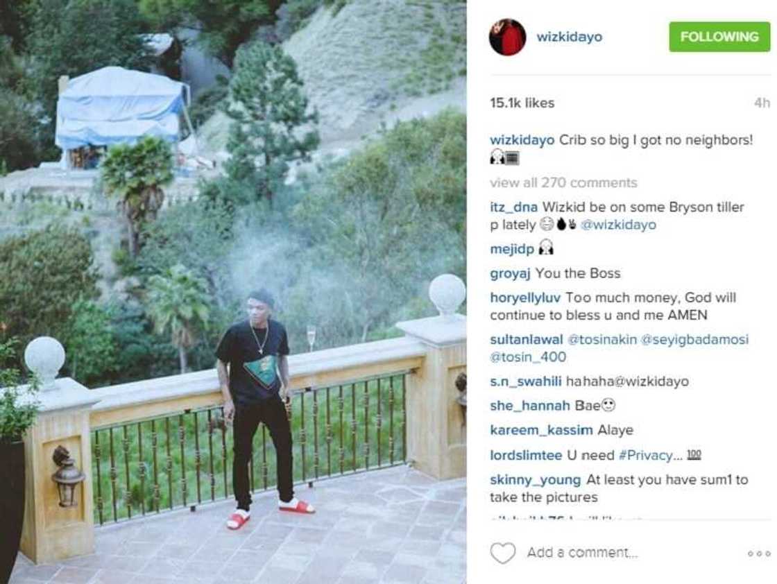 Wizkid in his new house (Los Angeles) Wizkid in his new house (Los Angeles)