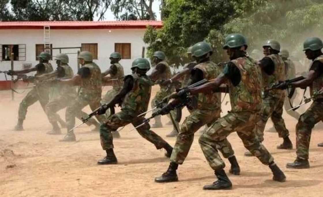 Kungiyoyin Mafarauta na samun horo kan Boko Haram Kungiyoyin Mafarauta na samun horo kan Boko Haram