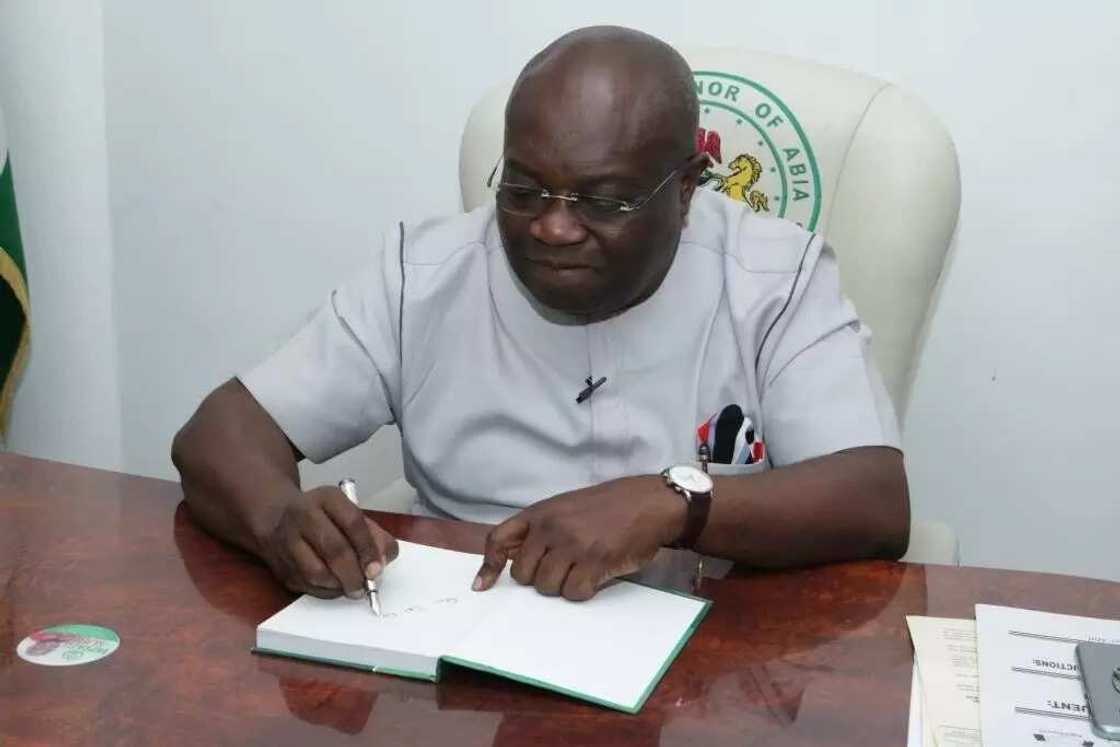 PDP crisis worsens as Ikpeazu’s commissioner blasts governor, others after visiting Orji Kalu PDP crisis worsens as Ikpeazu’s commissioner blasts governor, others after visiting Orji Kalu
