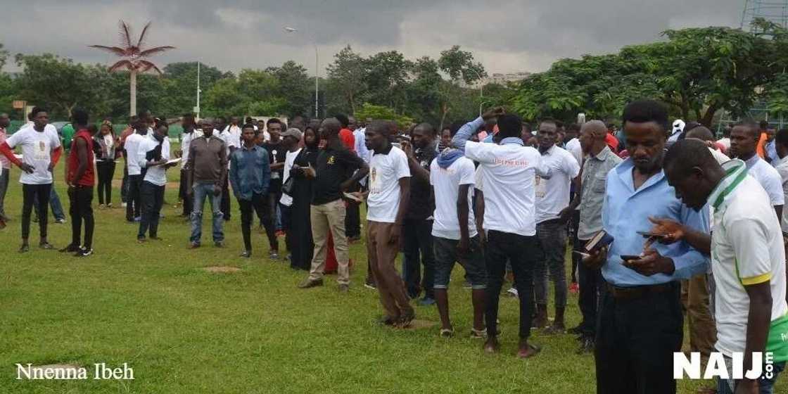 Charly Boy, others cancel protest to Aso Rock for fear of clash with pro-Buhari group (photos)