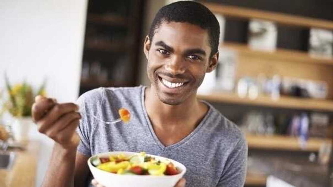 Personal hygiene for food handlers Personal hygiene for food handlers