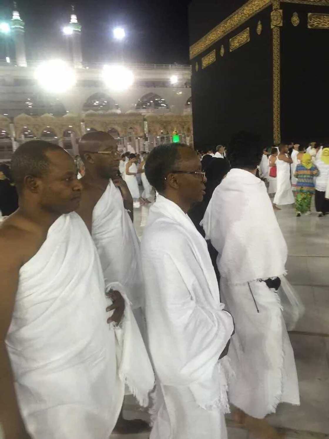 Duba hotunan El-Rufa'i a kasar Saudiyya domin addu'o'i ga Najeriya Duba hotunan El-Rufa'i a kasar Saudiyya domin addu'o'i ga Najeriya