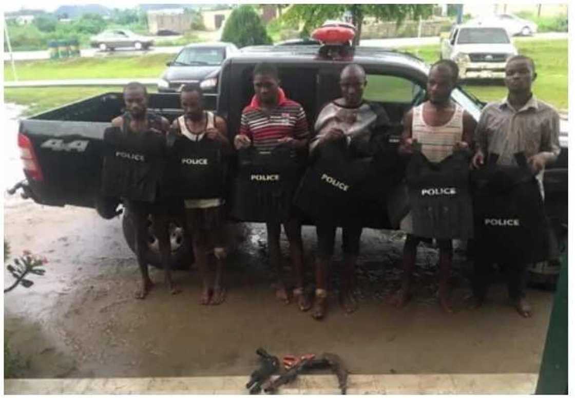 Rivers Police arrest fake SARS robbery, kidnapping gang Rivers Police arrest fake SARS robbery, kidnapping gang