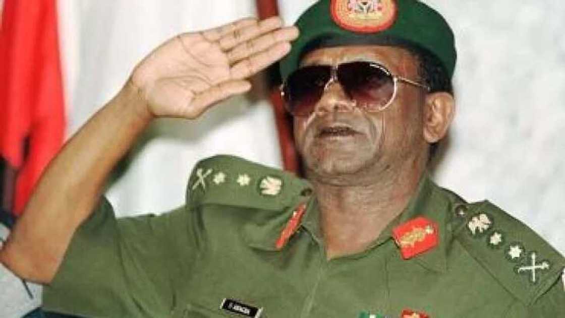 EFCC ta na binciken yadda $500m da Abacha ya sace su ka yi layar zana EFCC ta na binciken yadda $500m da Abacha ya sace su ka yi layar zana