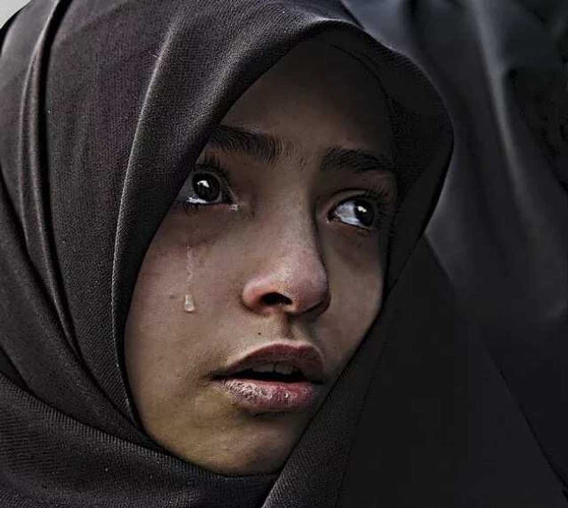 Labarin wata mahaifiya da ta sanya 'yar ta kukan dadi Labarin wata mahaifiya da ta sanya 'yar ta kukan dadi