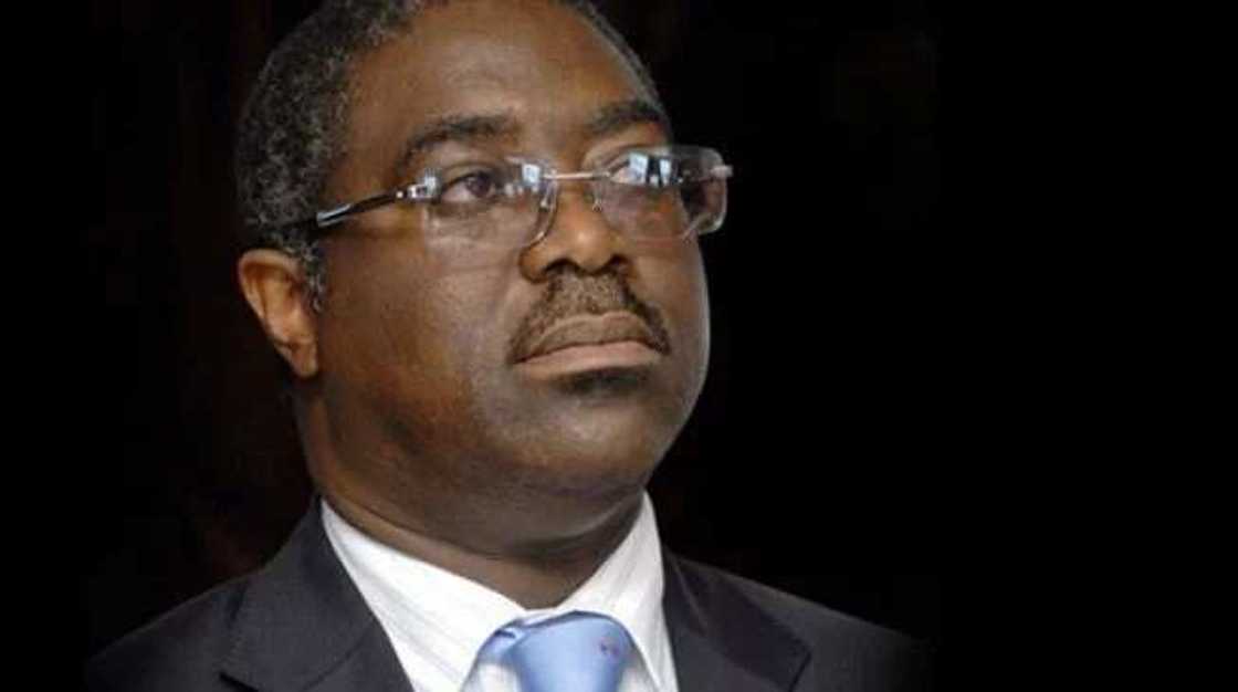 Nigerians to present tax certificates to get passport - Fowler Nigerians to present tax certificates to get passport - Fowler