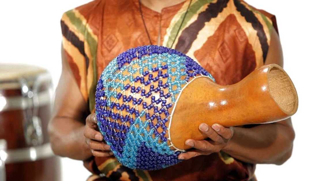 Mga lokal na instrumentong pangmusika sa NigeriaMga lokal na instrumentong pangmusika sa Nigeria  