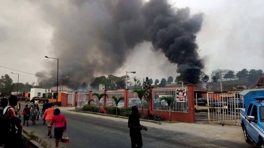 Yanzu - yanzu: Akalla mutane biyu sun mutu a gobarar ma'aikatar isakar gas a jihar Legas