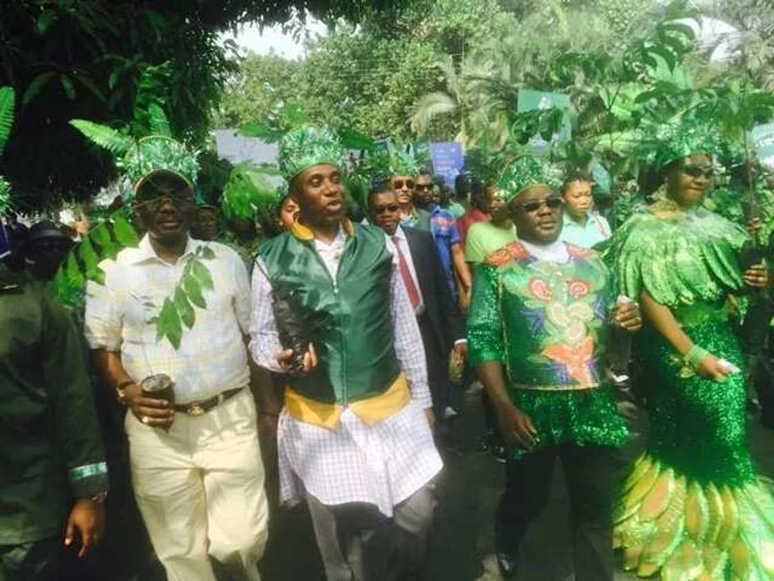 Amaechi Takes Part In 'Plant a Tree' March (PHOTOS)