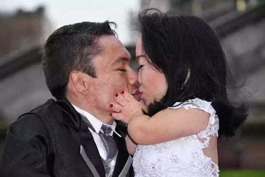 Ma’auratan da suka fi gajarta a Duniya Ma’auratan da suka fi gajarta a Duniya