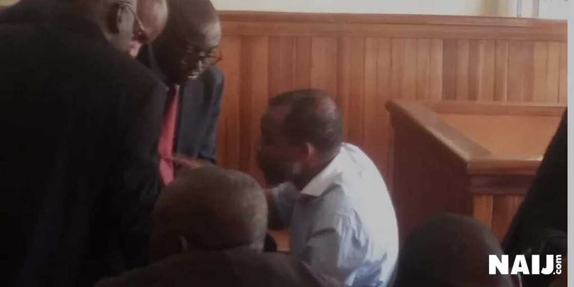 Heavy Security Presence In Court For Kanu's Arraignment Heavy Security Presence In Court For Kanu's Arraignment