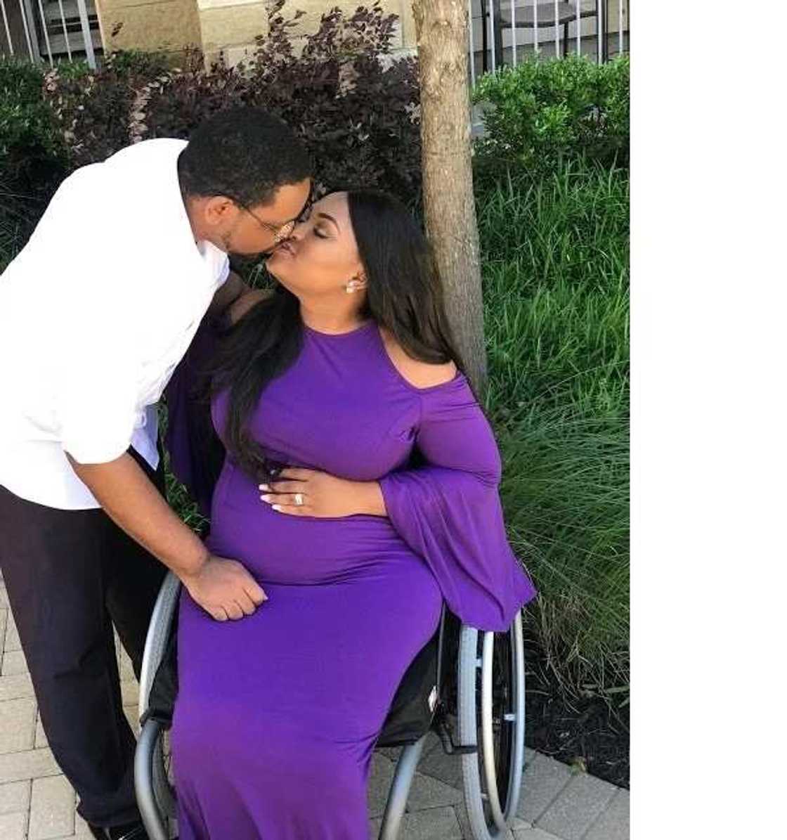 Popular Nigerian blogger in wheelchair Lizzy Oke announced her pregnancy with beautiful photos Popular Nigerian blogger in wheelchair Lizzy Oke announced her pregnancy with beautiful photos