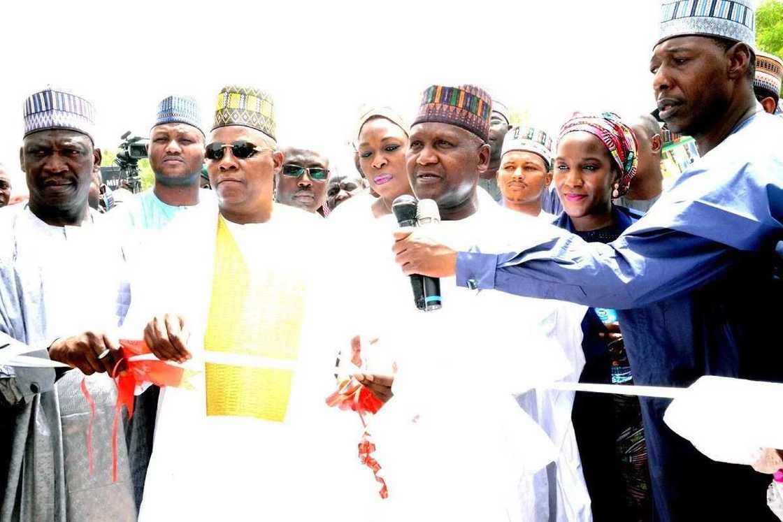 Dangote ya kaddamar da rukunin gidaje 200 da ya ginawa ‘yan gudun hijira a Maiduguri, duba hotunan Dangote ya kaddamar da rukunin gidaje 200 da ya ginawa ‘yan gudun hijira a Maiduguri, duba hotunan