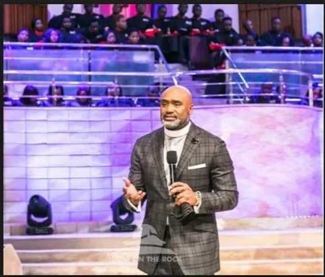 Top 5 stylish pastors in Nigeria (photos) Top 5 stylish pastors in Nigeria (photos)