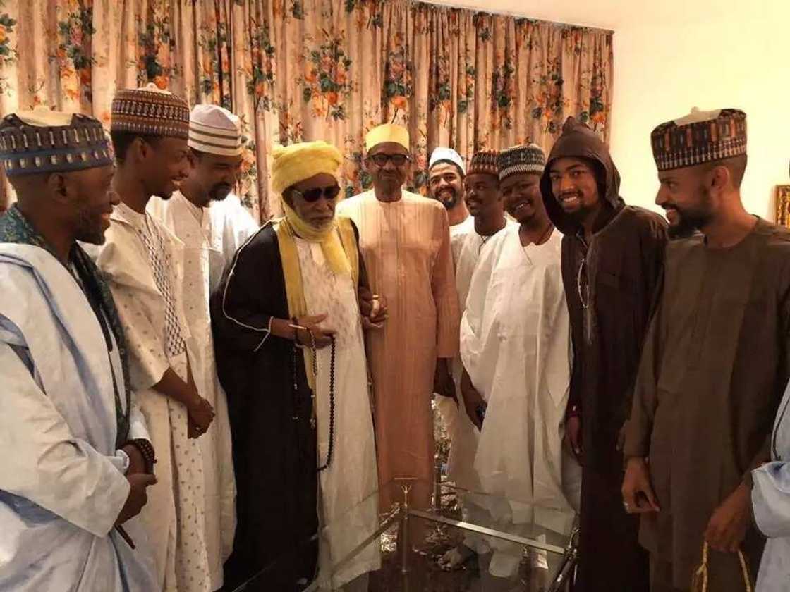 Sheikh Dahiru Bauchi ya ziyarci Shugaban Najeriya Buhari a Villa Sheikh Dahiru Bauchi ya ziyarci Shugaban Najeriya Buhari a Villa