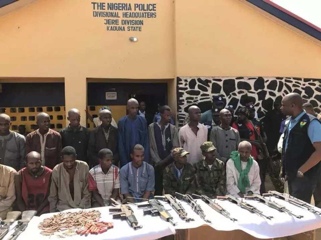 Yansandan Najeriya sun yi kyan kai, sun yi ram da masu garkuwa mutane su 19 Yansandan Najeriya sun yi kyan kai, sun yi ram da masu garkuwa mutane su 19