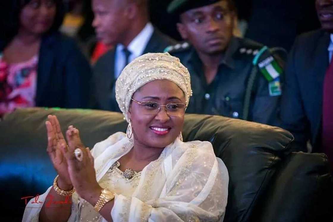 Da nayi rashin lafiya, a Najeriya na yi jinya ban tafi Landan ba: Aisha Buhari Da nayi rashin lafiya, a Najeriya na yi jinya ban tafi Landan ba: Aisha Buhari
