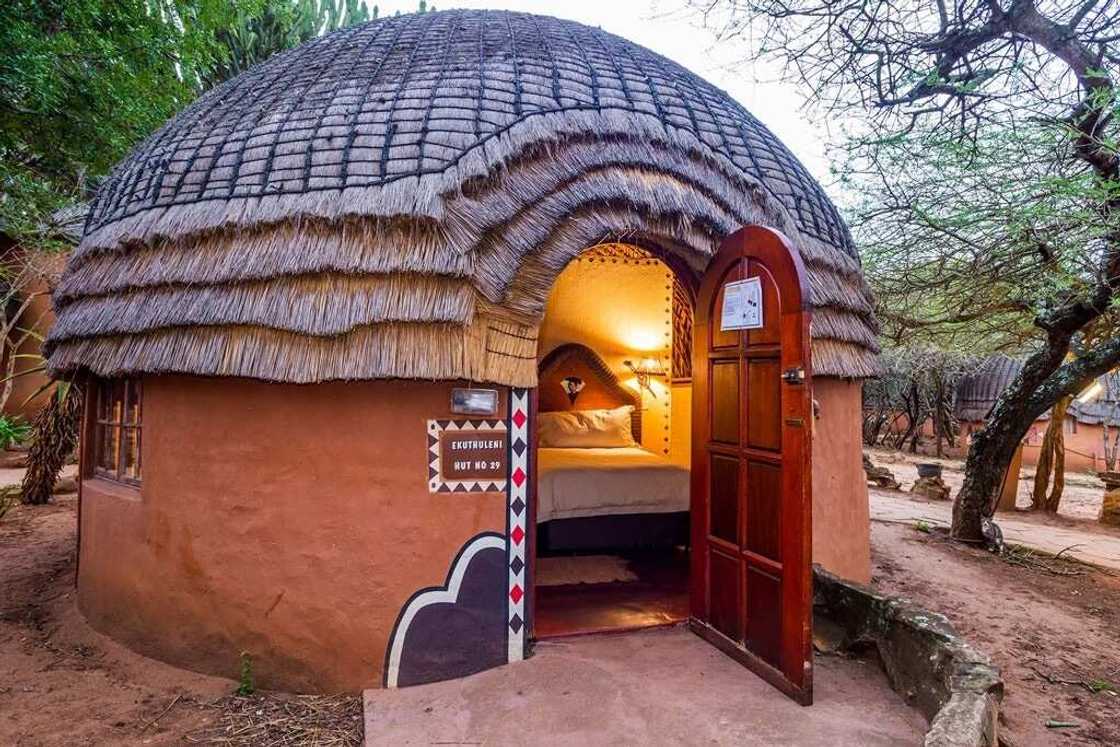 Nigerian art and craft Nigerian art and craft