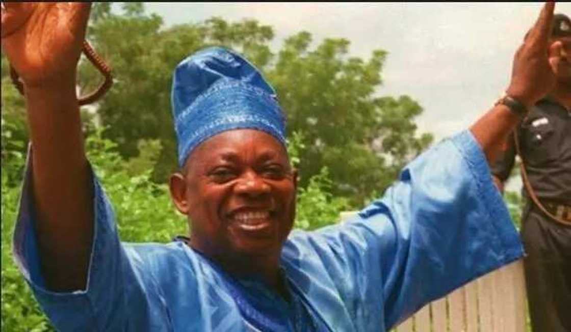 Sabuwar ranar Dimukuradiyya: Su wa da suwa ya kamata ku san rawar da suka taka a zaben 12 ga watan Yuni 1993 Sabuwar ranar Dimukuradiyya: Su wa da suwa ya kamata ku san rawar da suka taka a zaben 12 ga watan Yuni 1993